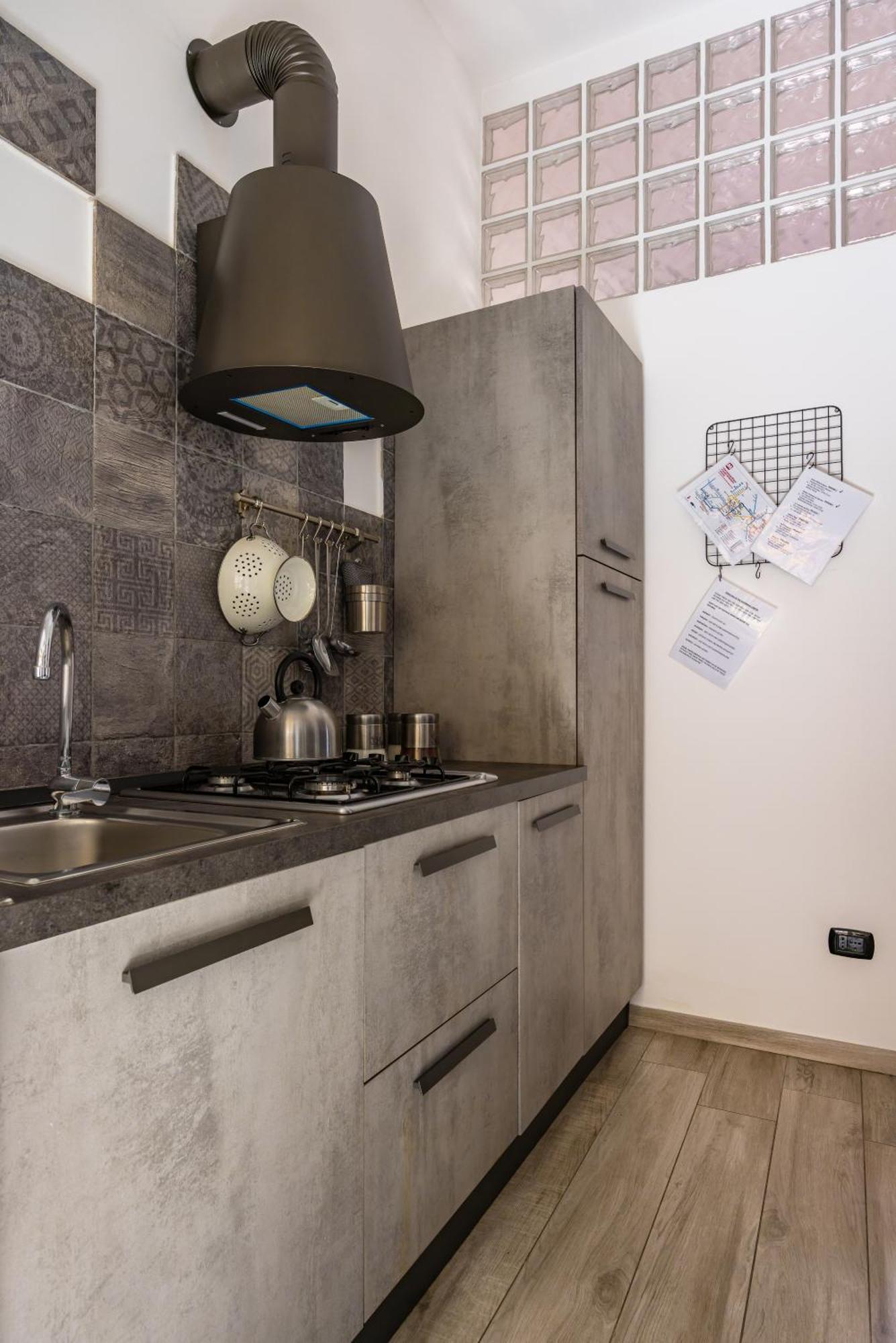 Palazzo Mormando - Modern Apartment Napels Buitenkant foto