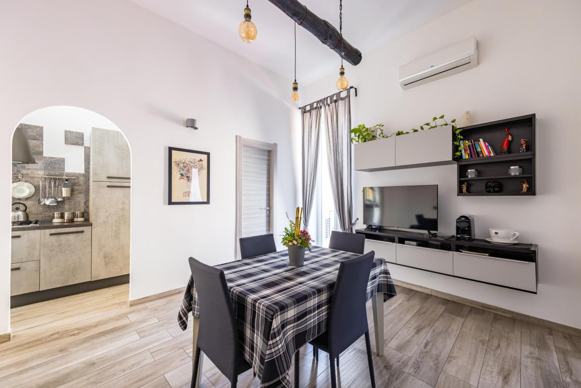 Palazzo Mormando - Modern Apartment Napels Buitenkant foto
