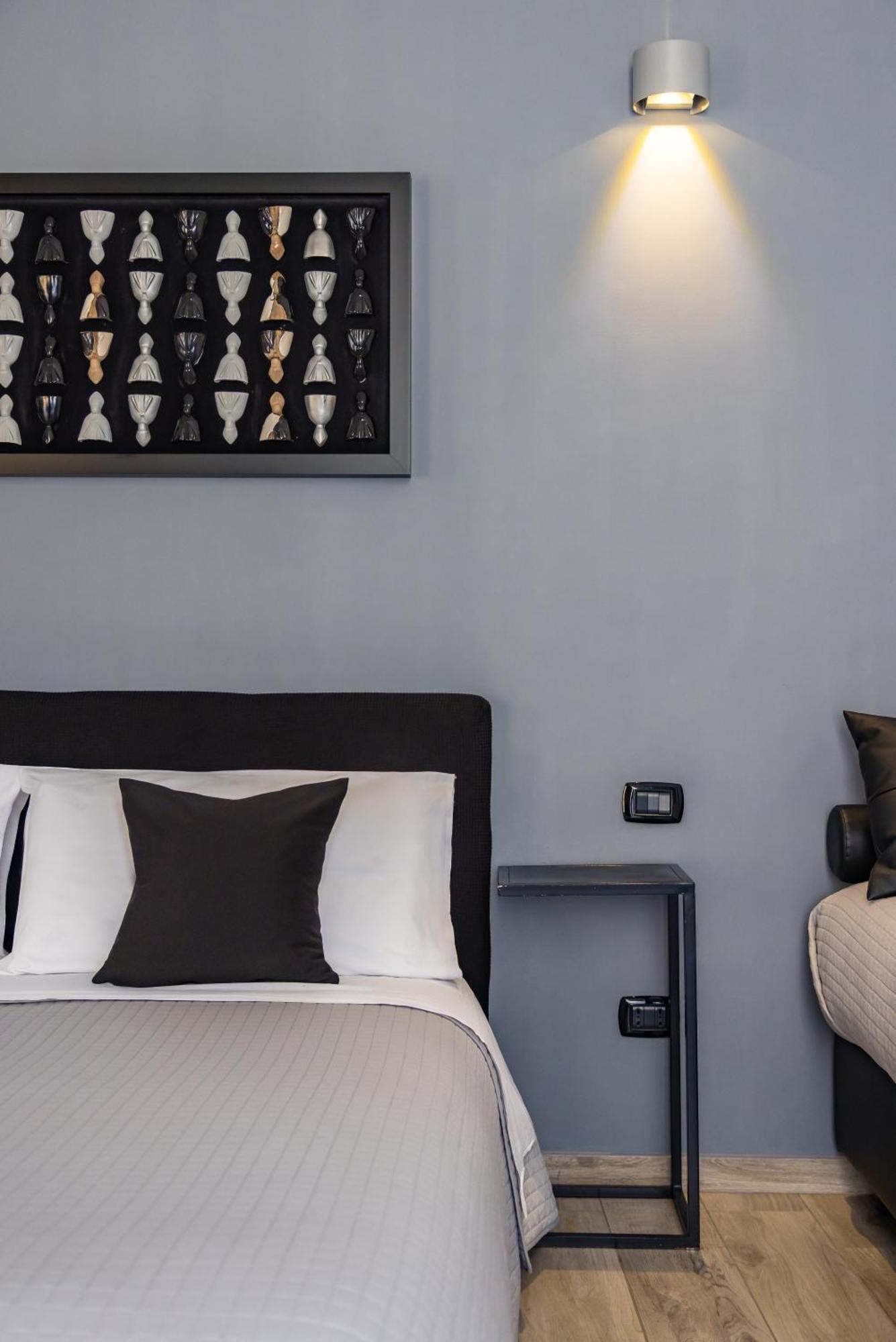 Palazzo Mormando - Modern Apartment Napels Buitenkant foto
