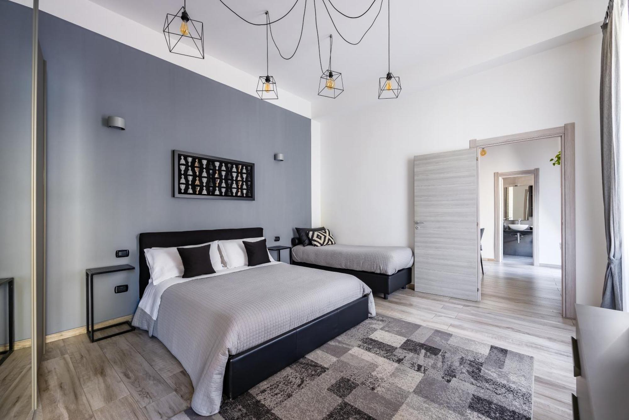 Palazzo Mormando - Modern Apartment Napels Buitenkant foto